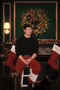 Matt.Rife-Unwrapped-A.Christmas.Crowd.Work.Special.2025.(1080p.NF.WEB-DL.H264.SDR.DDP.5.1.English-HONE) – 2.3 GB